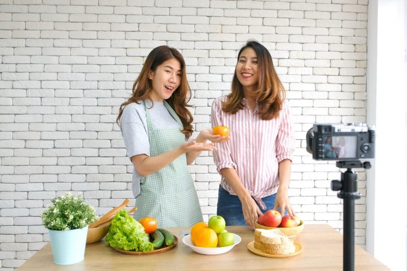 Food vloggers Food vloggers